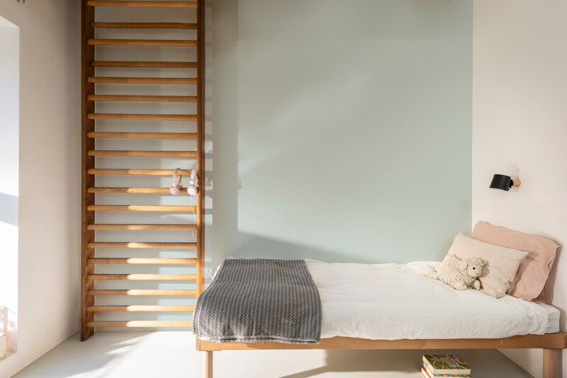 Sơn nước nội thất Maxilite Total từ Dulux Bề Mặt Mờ