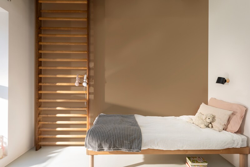 Dulux Ambiance Pearl Glo