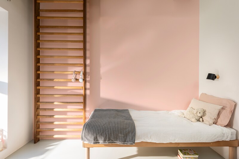 Sơn nước nội thất Maxilite Total từ Dulux Bề Mặt Mờ