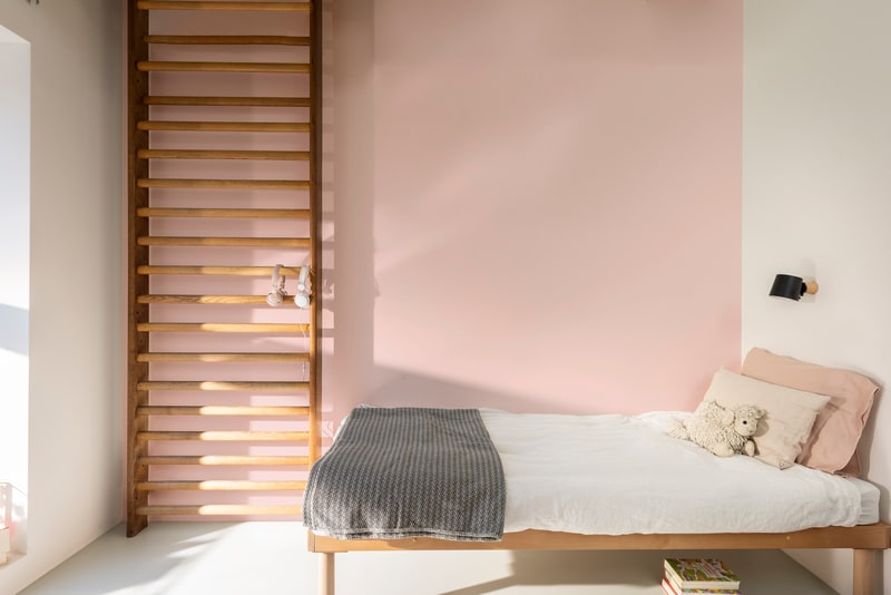 Sơn nước nội thất Maxilite Total từ Dulux Bề Mặt Mờ