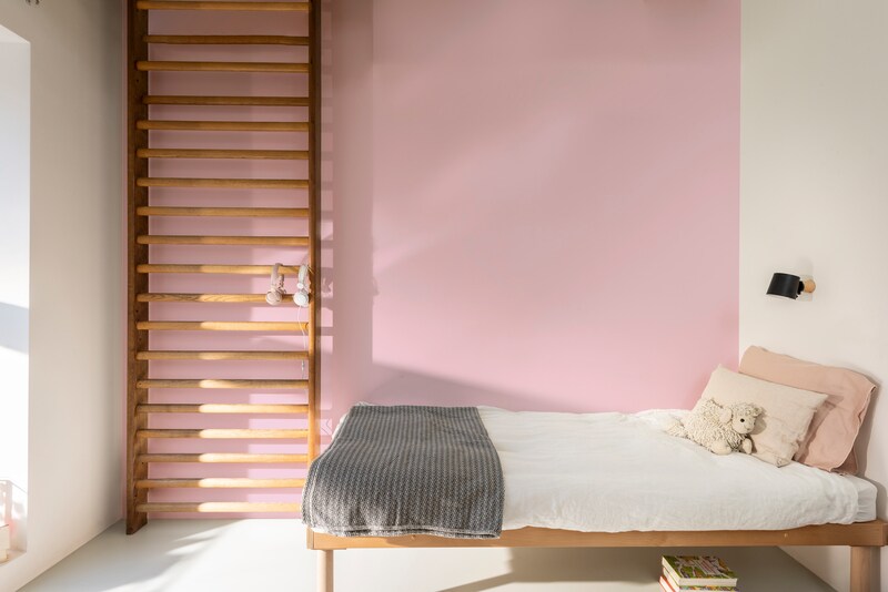 Sơn nước nội thất Maxilite Total từ Dulux Bề Mặt Mờ