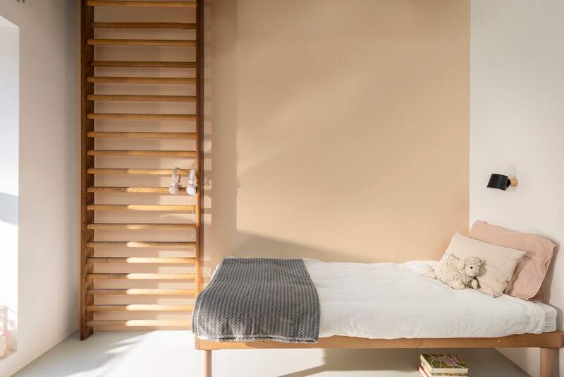 Dulux Ambiance Velvet Touch Pearl Glo