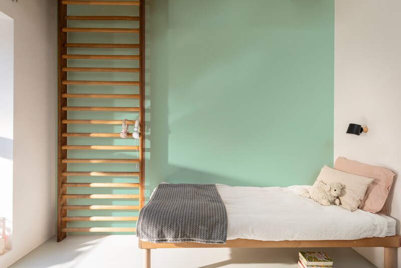 Sơn nước nội thất Maxilite Hi-Cover từ Dulux