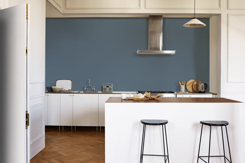 Dulux Pearlglo Solvent Based Tinted