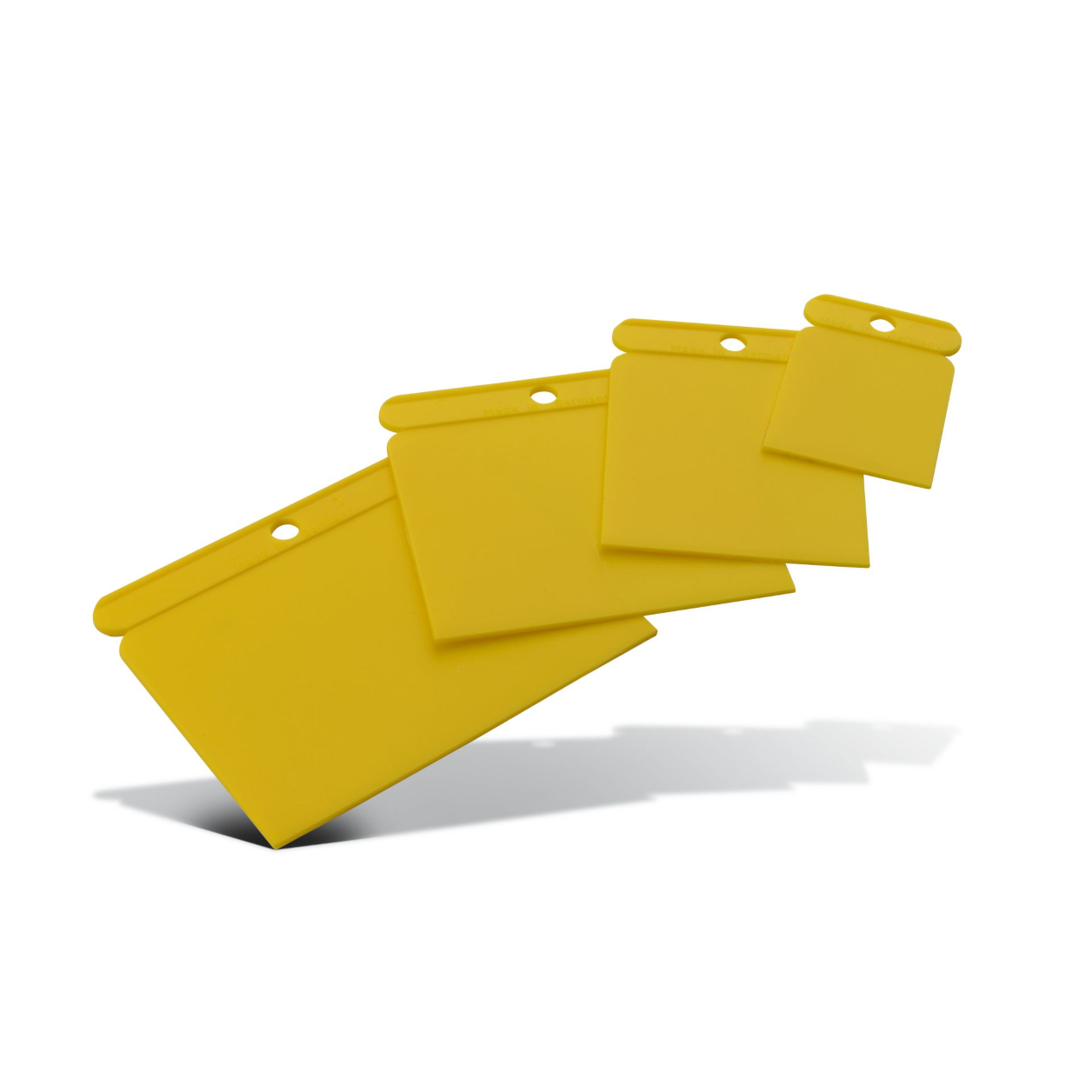 https://msp.images.akzonobel.com/prd/dh/echyol/packshots/35/a0/3d/02/kunststoffspachtelsatz_pajarito_8067_90.png