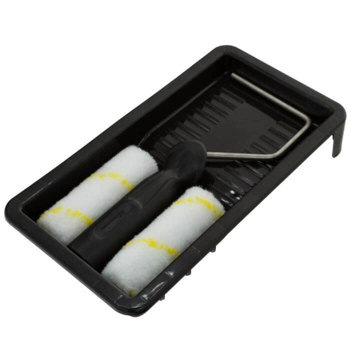 Dulux Decorator Centre Emulsion Kit With x2 Roller Sleeves