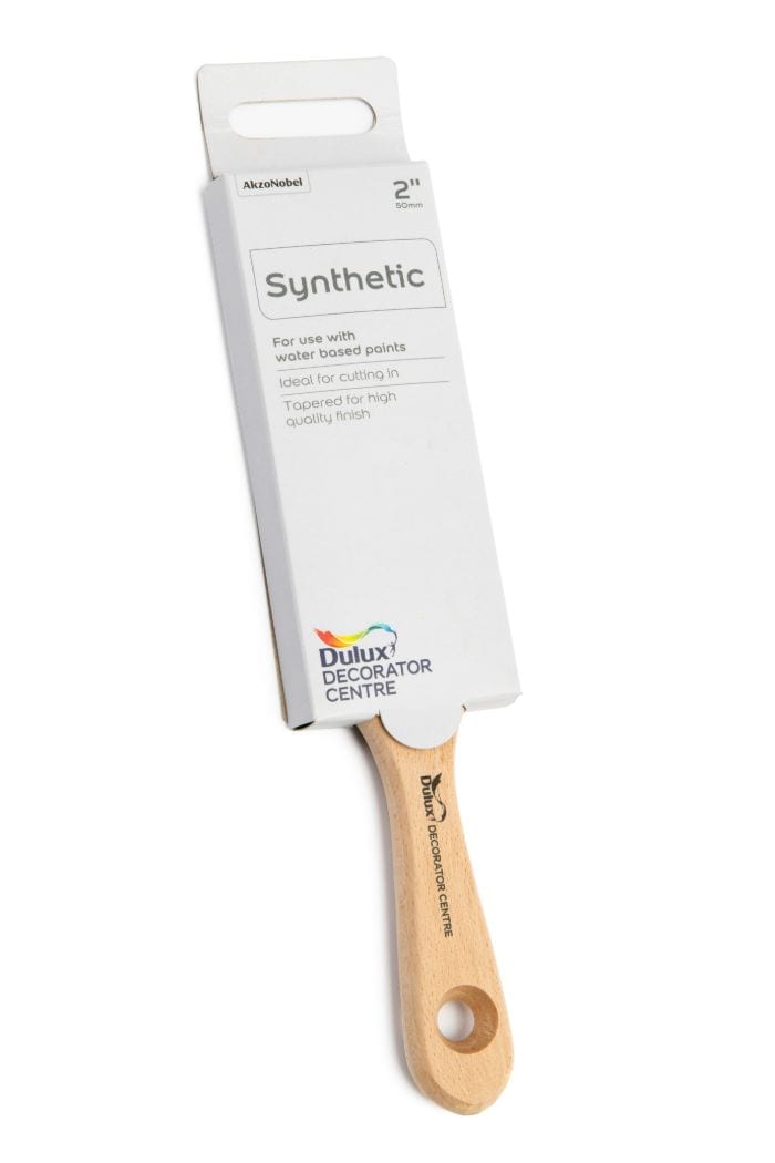 Dulux Decorator Centre Synthetic Short Handle Cutting in Brush 2" FSC