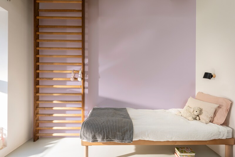 Sơn nước nội thất Maxilite Total từ Dulux Bề Mặt Mờ