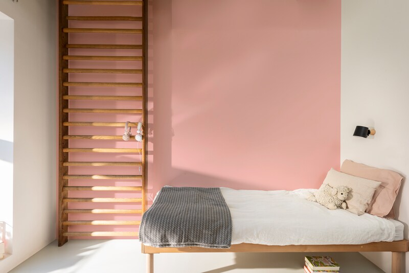 Sơn nước nội thất Maxilite Total từ Dulux Bề Mặt Mờ