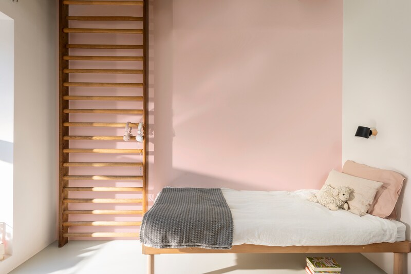 Sơn nước nội thất Maxilite Total từ Dulux Bề Mặt Mờ