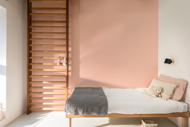 Velvet Touch Pearl Glo