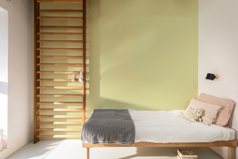 Sơn nước nội thất Maxilite Hi-Cover từ Dulux